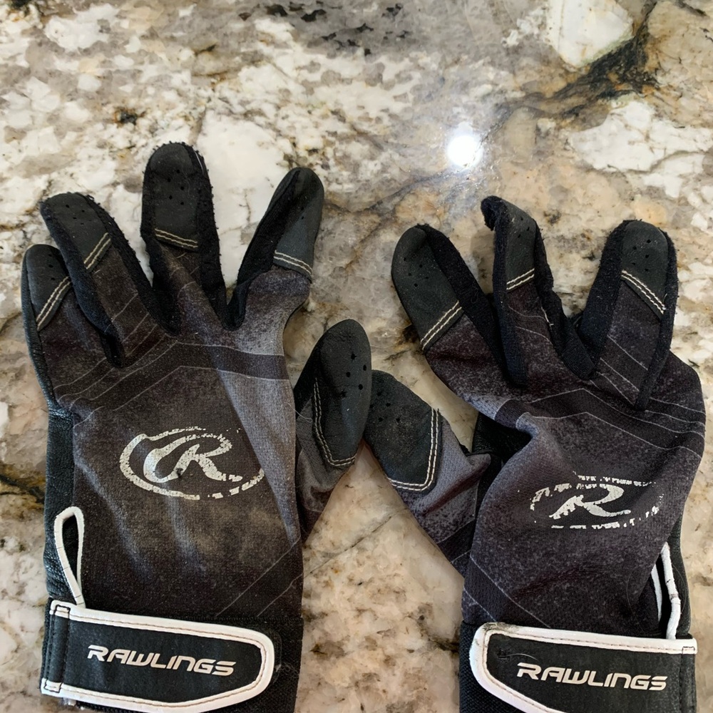 Rawlings Black and White Sports Gloves